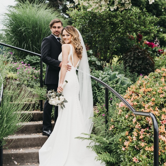 Wedding Dress - Picture 3 of 7